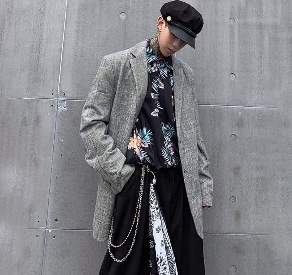 loose long sleeve suit for men