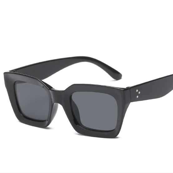 Sunglasses polygonal flat lens