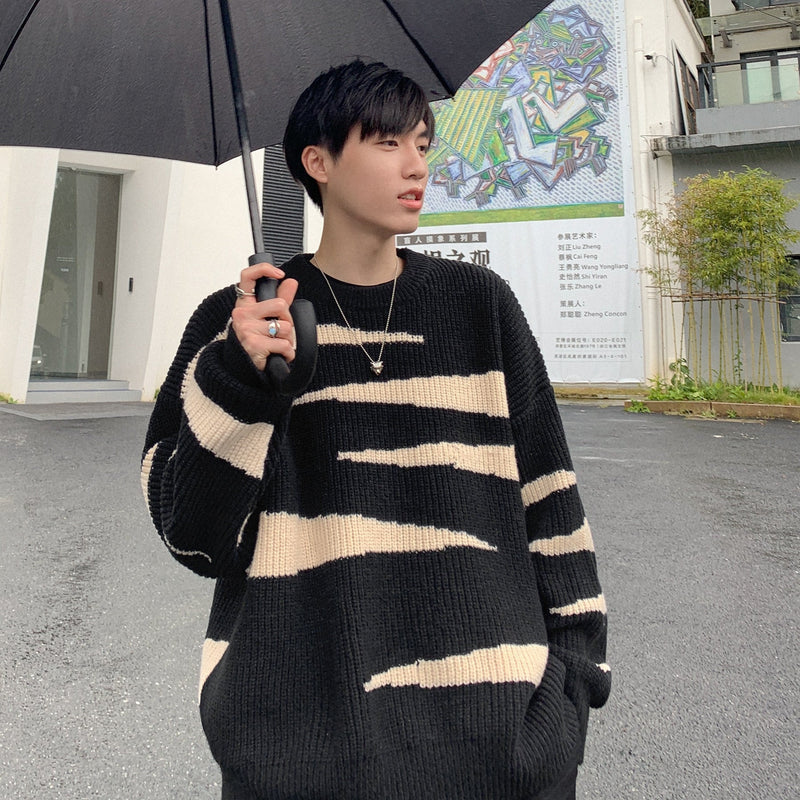 Black And White Contrast Loose Sweater For Men And Women